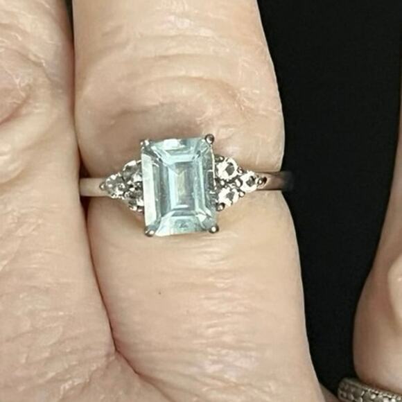 Alwand Vahan Sterling Silver Emerald Cut Aquamarine and CZ 
Wedding RIng Sz 7.25 - Picture 2 of 8